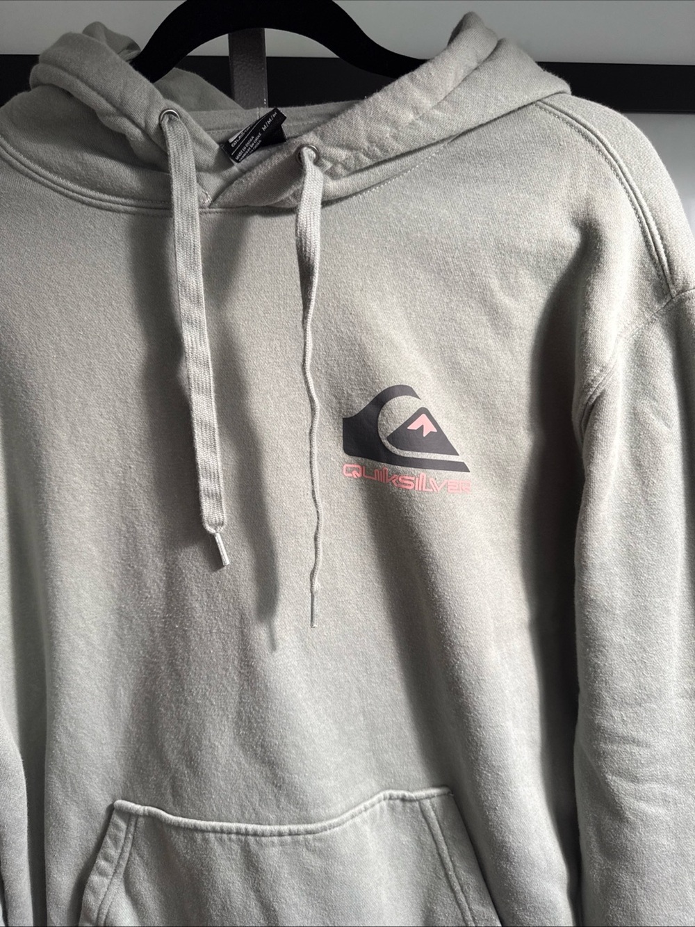 Quiksilver Light Sage Green Logo Pullover Hoodie size Medium